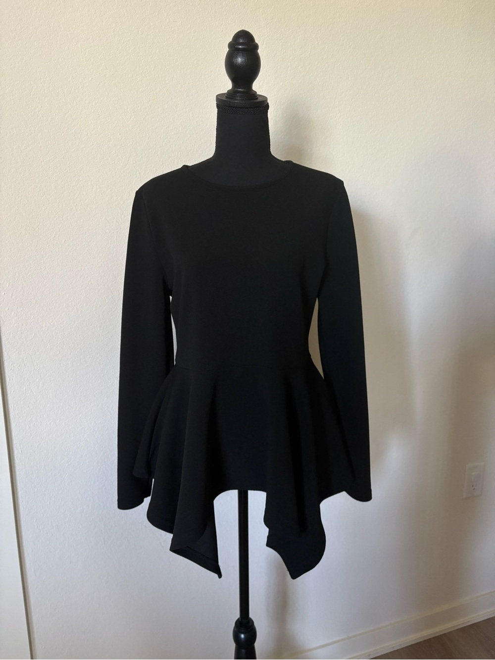 SHEIN Black Long-Sleeve Peplum Top